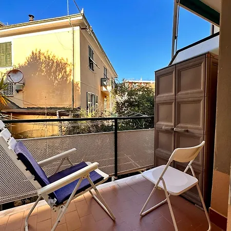 Appartement Hostdomus - Cozy Corner Near The Sea à Finale Ligure Extérieur photo