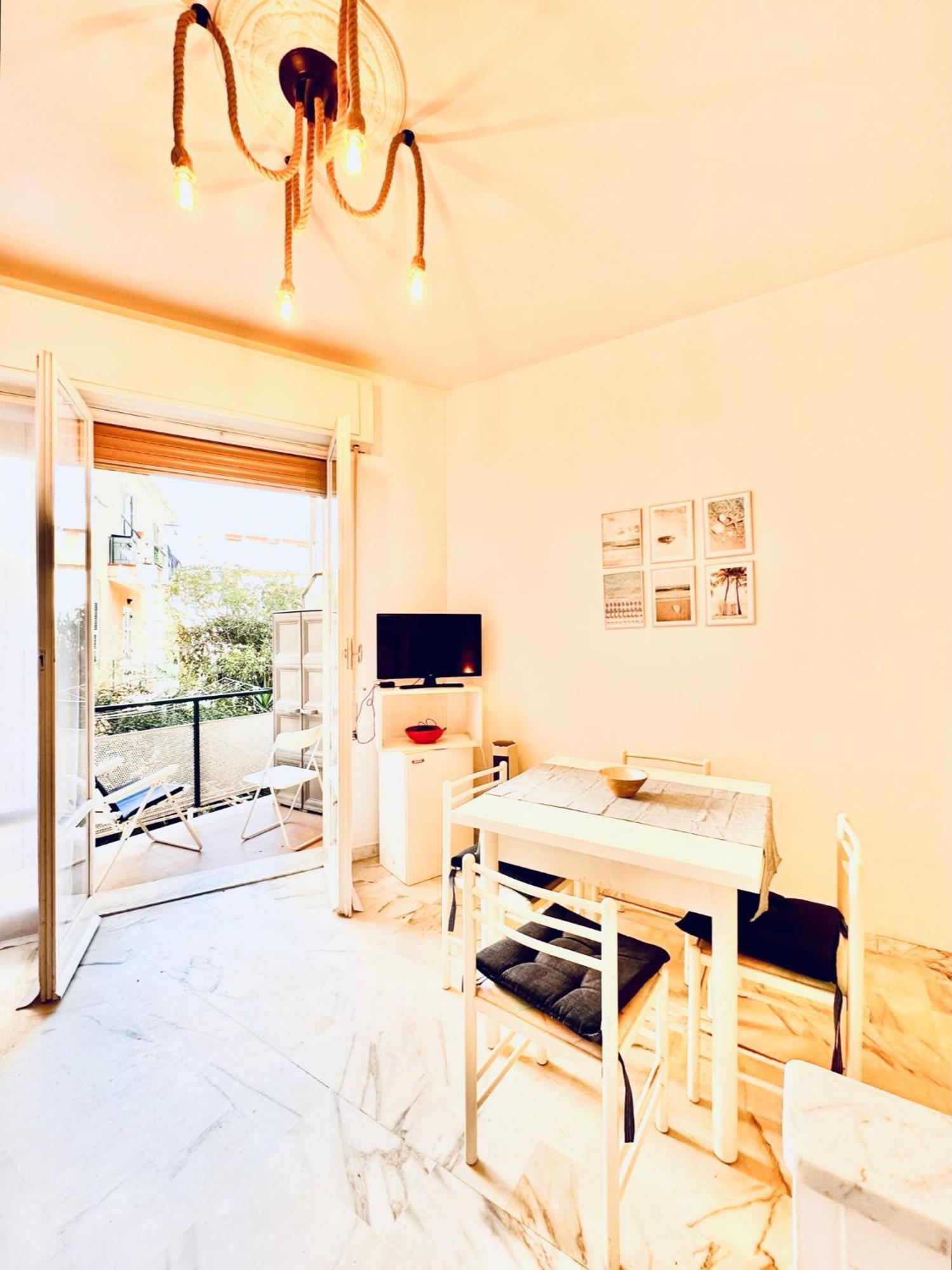 Hostdomus - Cozy Corner Near The Sea * Finale Ligure
